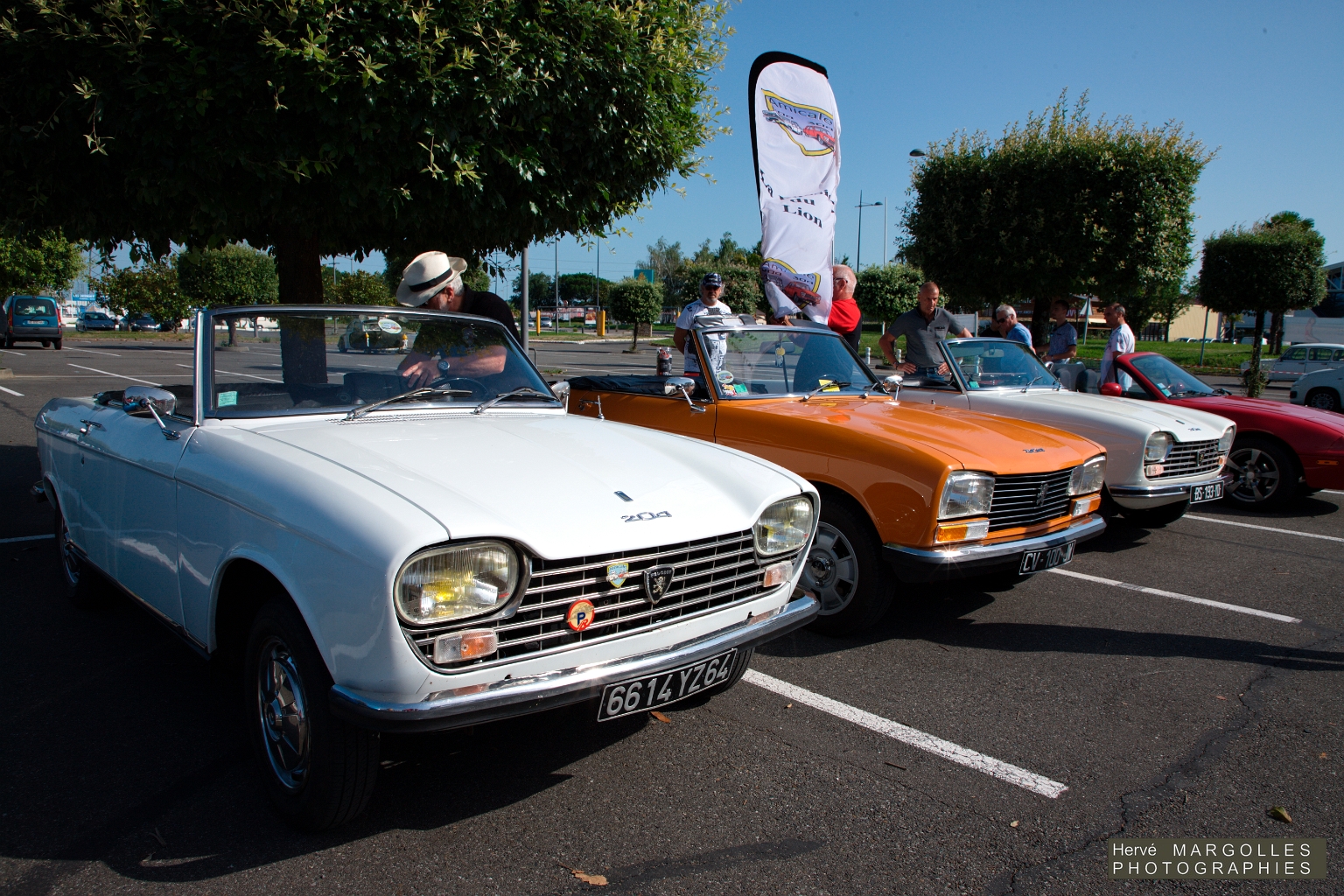 Peugeot 204-304.jpg